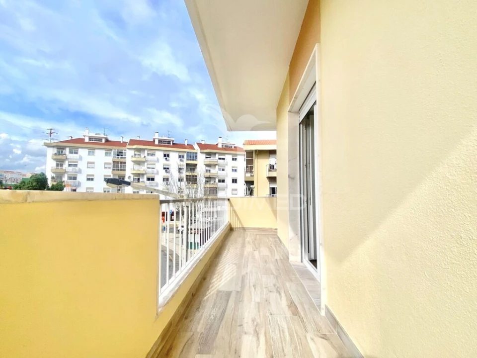 Apartamento T3 para Venda em Santa Iria de Azoia, São João da Talha e Bobadela Foto 14