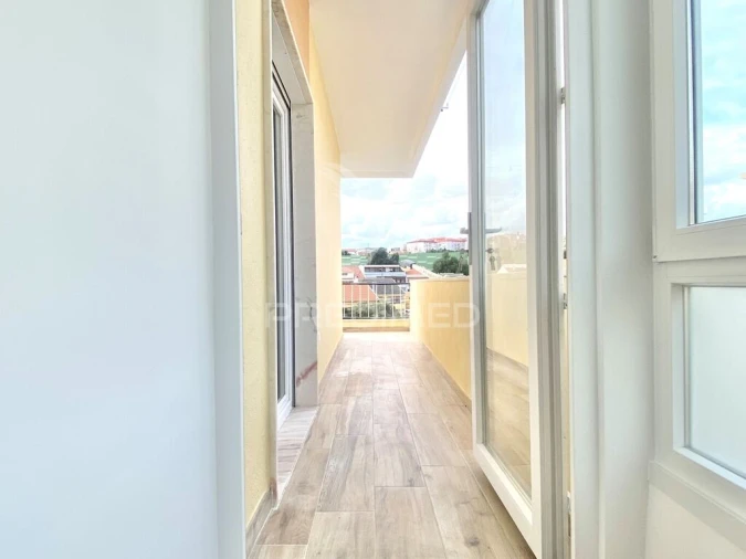 Apartamento T3 para Venda em Santa Iria de Azoia, São João da Talha e Bobadela Foto 9