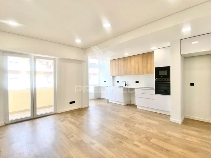 Apartamento T3 para Venda em Santa Iria de Azoia, São João da Talha e Bobadela Foto 5