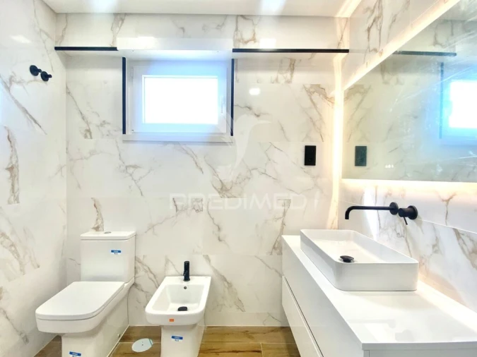 Apartamento T3 para Venda em Santa Iria de Azoia, São João da Talha e Bobadela Foto 17