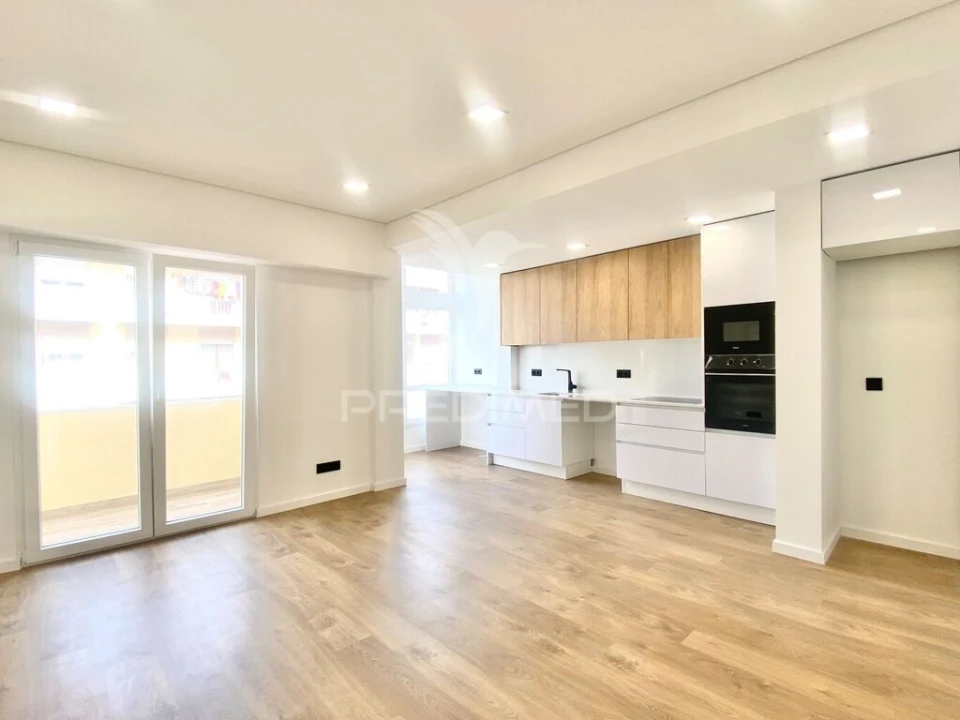 Apartamento T3 para Venda em Santa Iria de Azoia, São João da Talha e Bobadela Foto 5