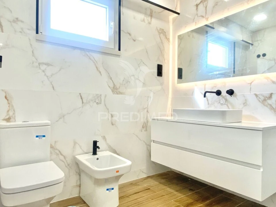 Apartamento T3 para Venda em Santa Iria de Azoia, São João da Talha e Bobadela Foto 18