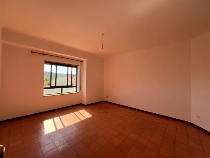 Apartamento T1 para Arrendamento em São Martinho do Bispo e Ribeira de Frades Foto 3