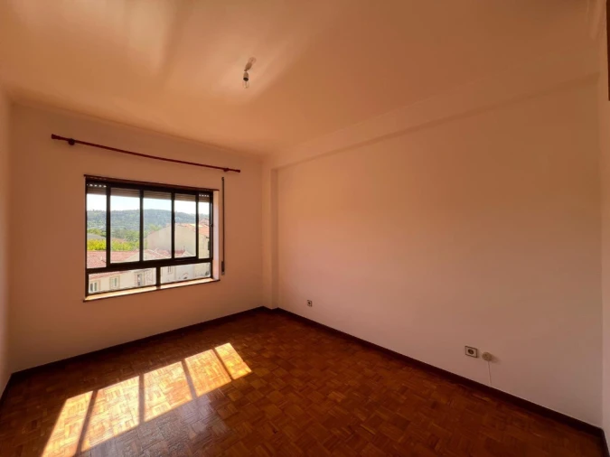 Apartamento T1 para Arrendamento em São Martinho do Bispo e Ribeira de Frades Foto 5