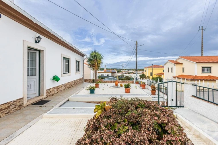 Moradia T3 para Venda em Nadadouro Foto 3