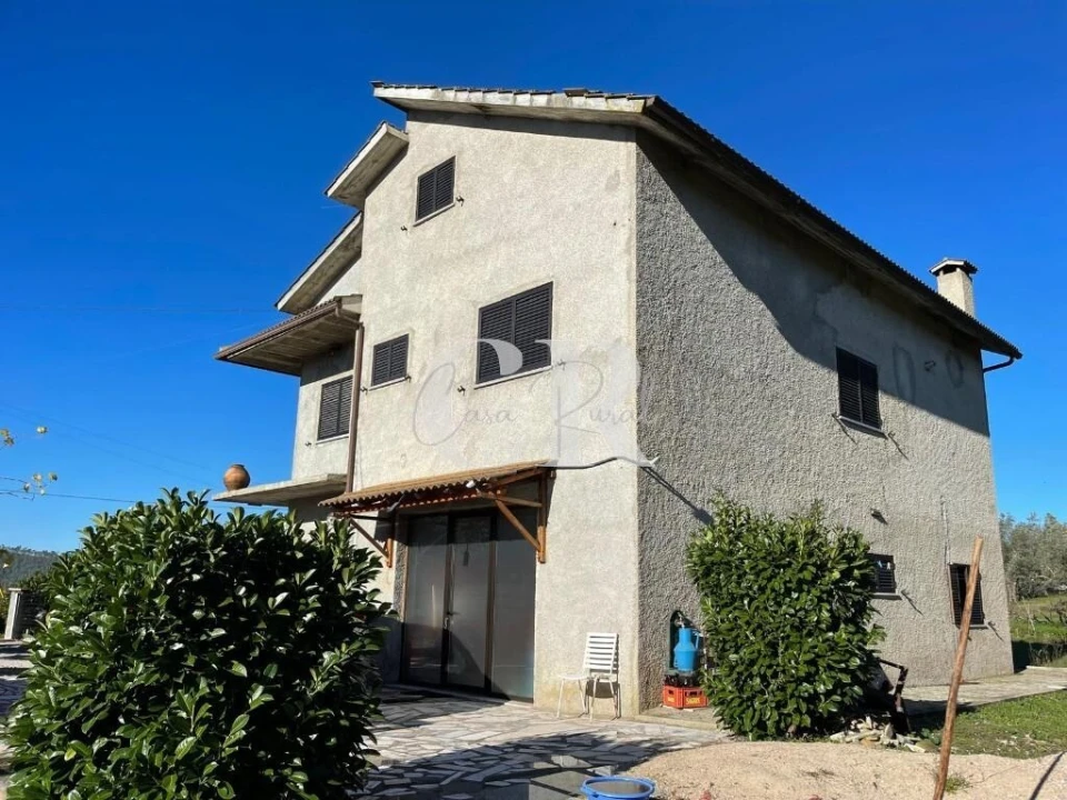 Moradia T3 para Venda em São Miguel de Poiares Foto 2