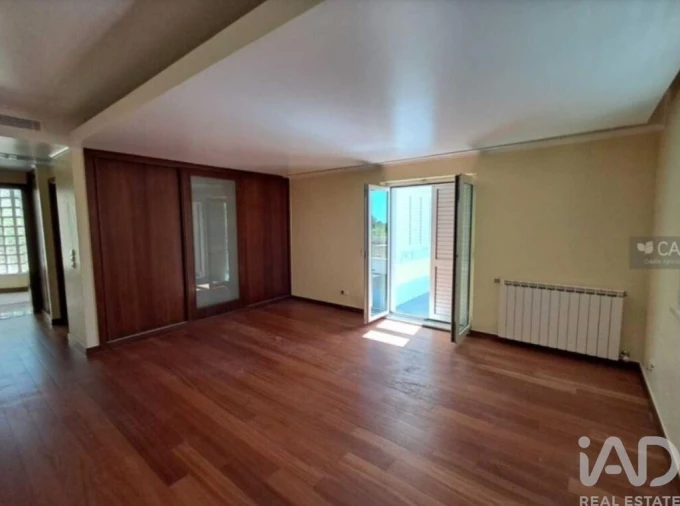 Moradia T6 para Venda em Queluz e Belas Foto 9