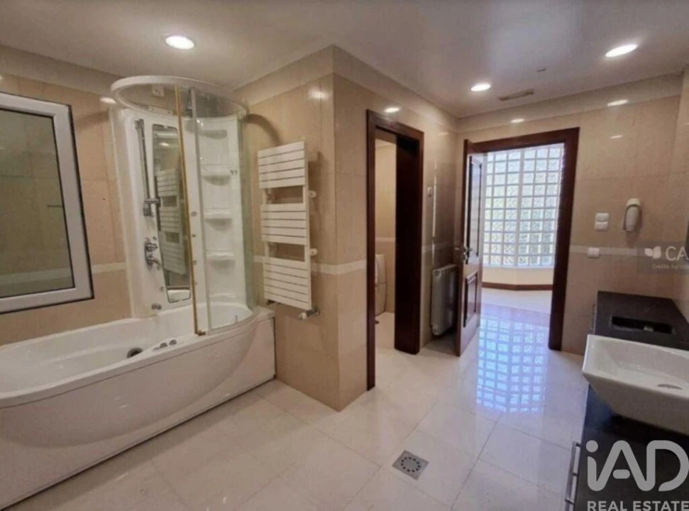 Moradia T6 para Venda em Queluz e Belas Foto 12