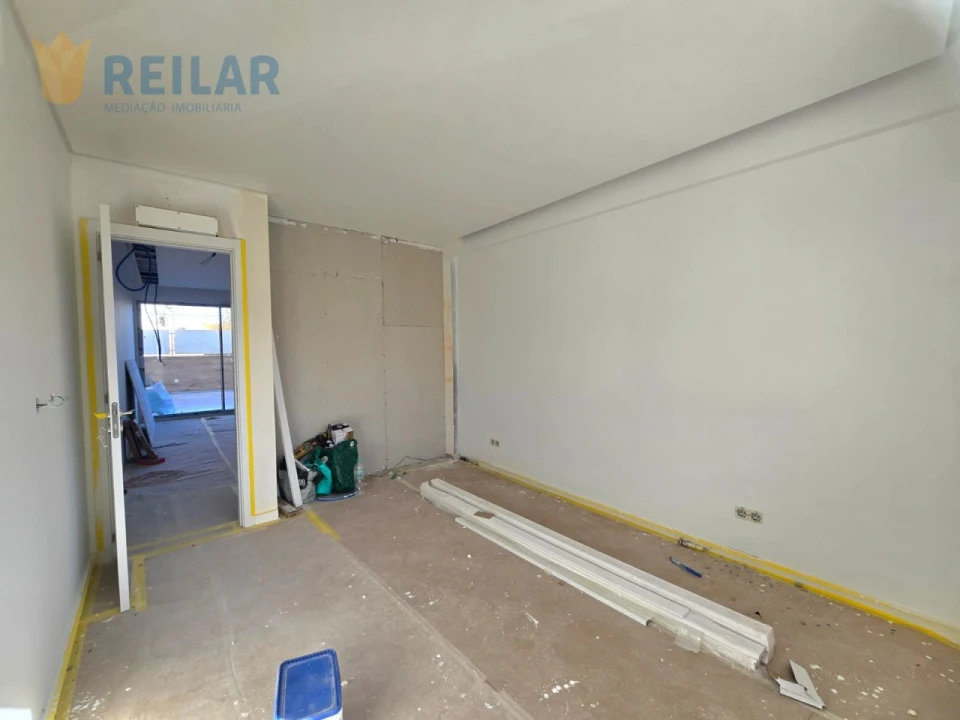 Apartamento T3 para Venda em Santa Iria de Azoia, São João da Talha e Bobadela Foto 16