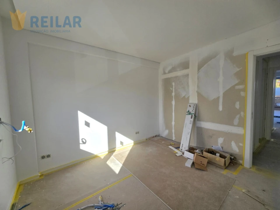 Apartamento T3 para Venda em Santa Iria de Azoia, São João da Talha e Bobadela Foto 17