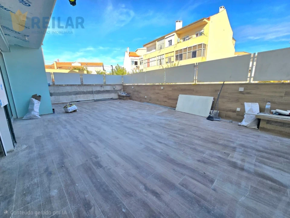 Apartamento T3 para Venda em Santa Iria de Azoia, São João da Talha e Bobadela Foto 24