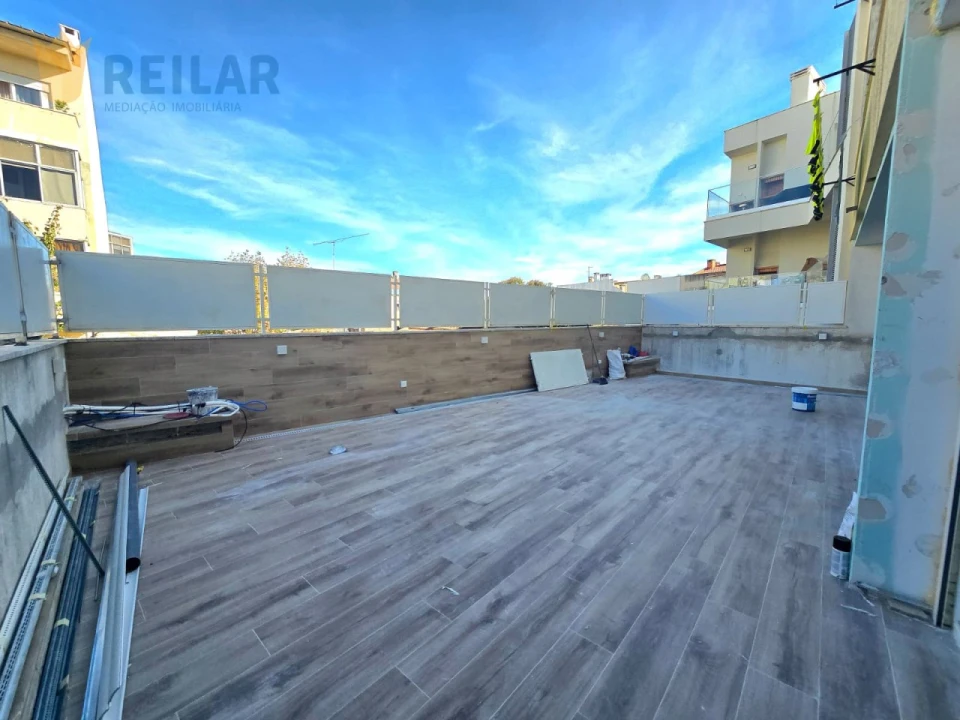 Apartamento T3 para Venda em Santa Iria de Azoia, São João da Talha e Bobadela Foto 26