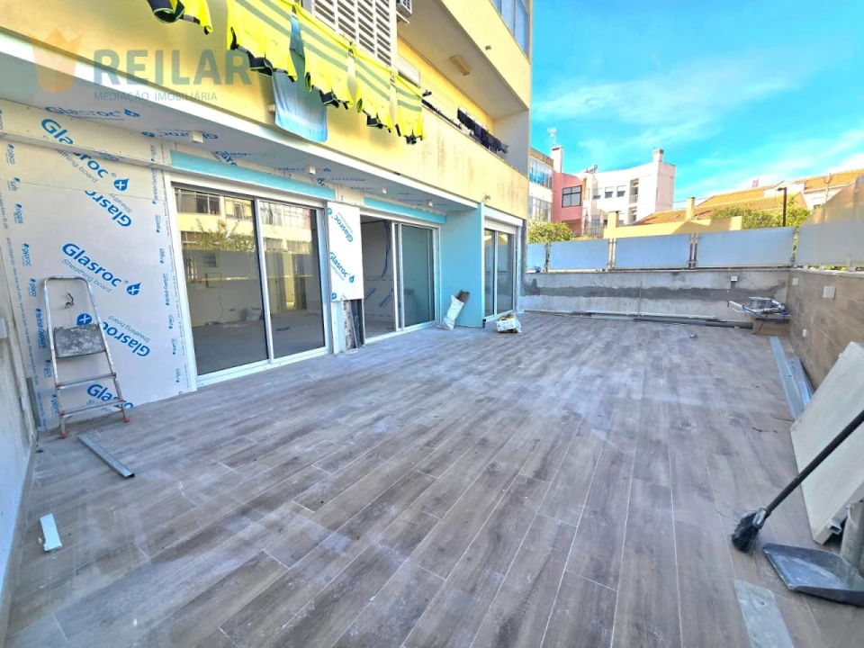 Apartamento T3 para Venda em Santa Iria de Azoia, São João da Talha e Bobadela Foto 27