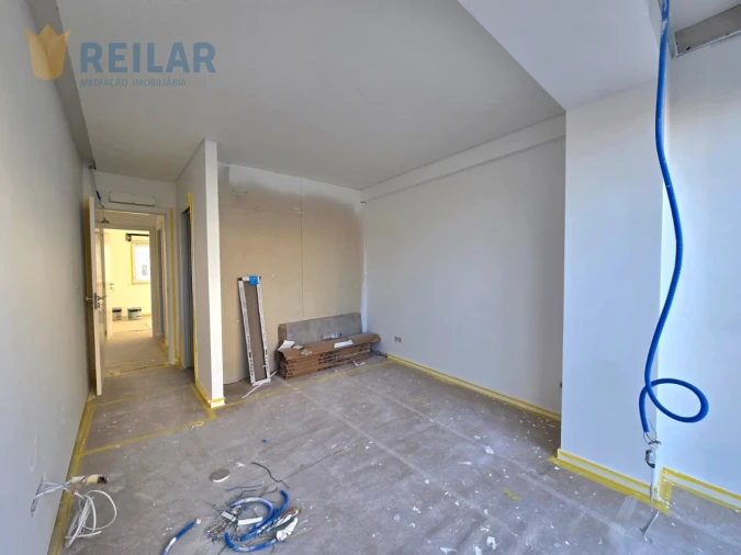 Apartamento T3 para Venda em Santa Iria de Azoia, São João da Talha e Bobadela Foto 3