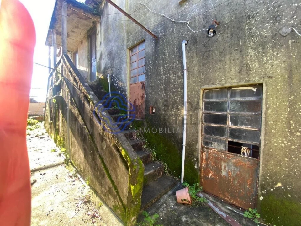 Moradia T4 para Venda em Escapães Foto 14