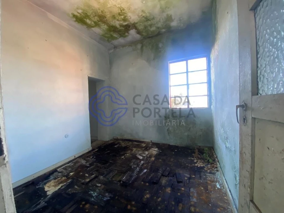 Moradia T4 para Venda em Escapães Foto 5