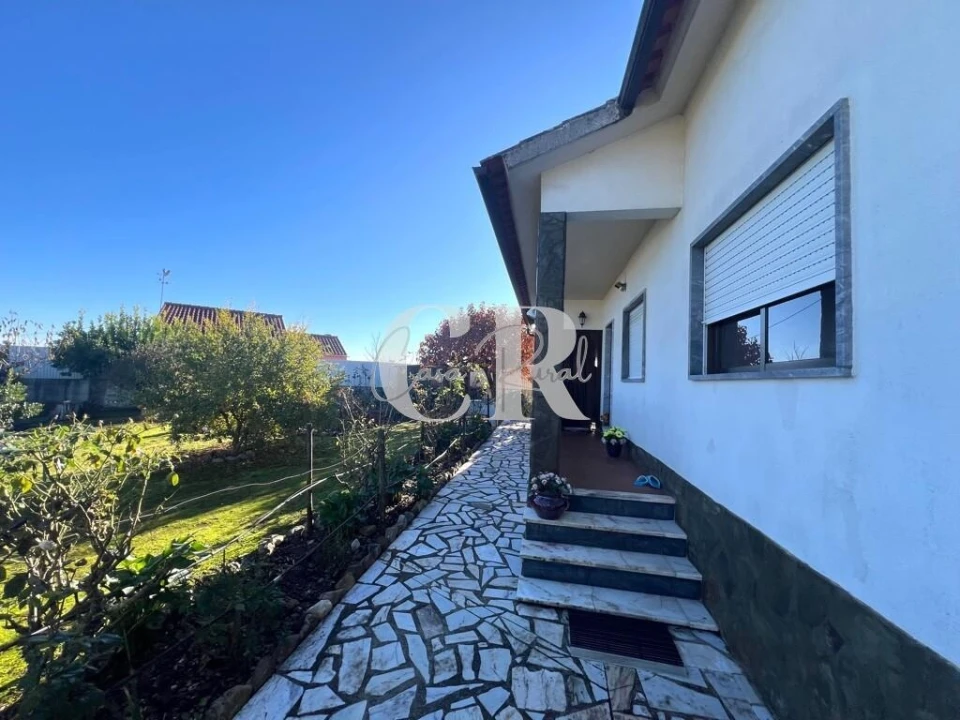 Moradia T4 para Venda em Arega Foto 58