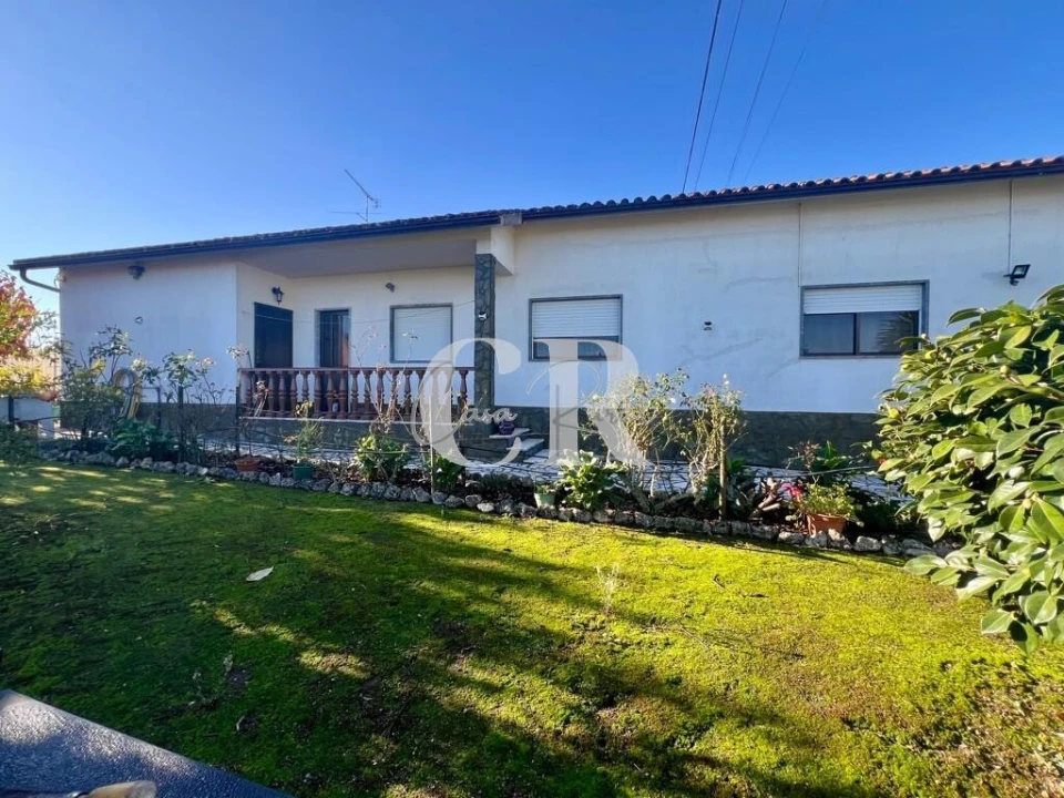 Moradia T4 para Venda em Arega Foto 23