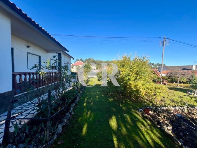 Moradia T4 para Venda em Arega Foto 18