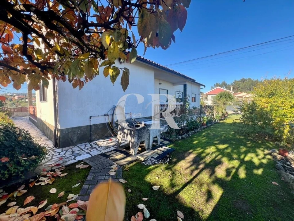 Moradia T4 para Venda em Arega Foto 17