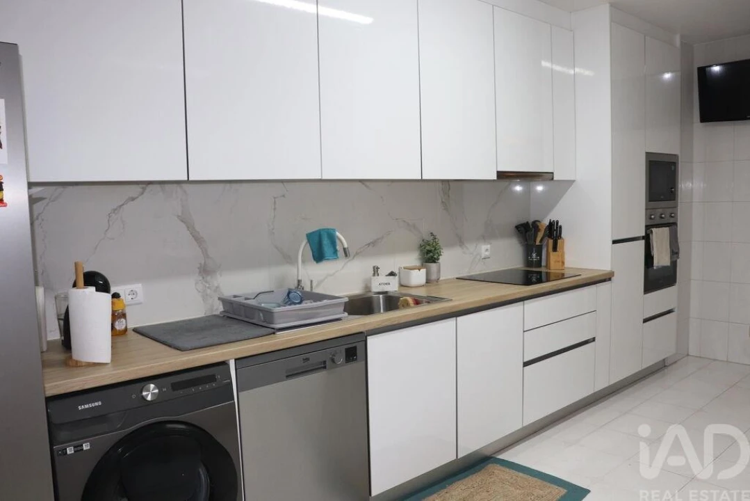 Apartamento T2 para Venda em Leiria, Pousos, Barreira e Cortes Foto 8