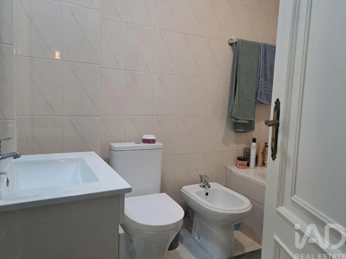 Apartamento T2 para Venda em Leiria, Pousos, Barreira e Cortes Foto 11