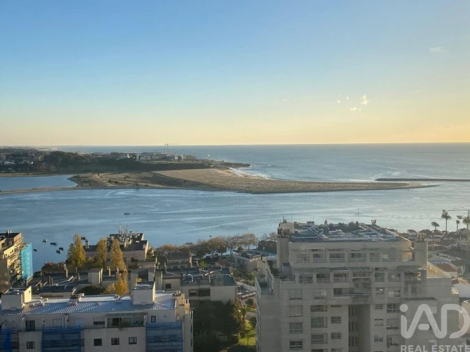 Apartamento T3 para Arrendamento em Aldoar, Foz do Douro e Nevogilde Foto 1