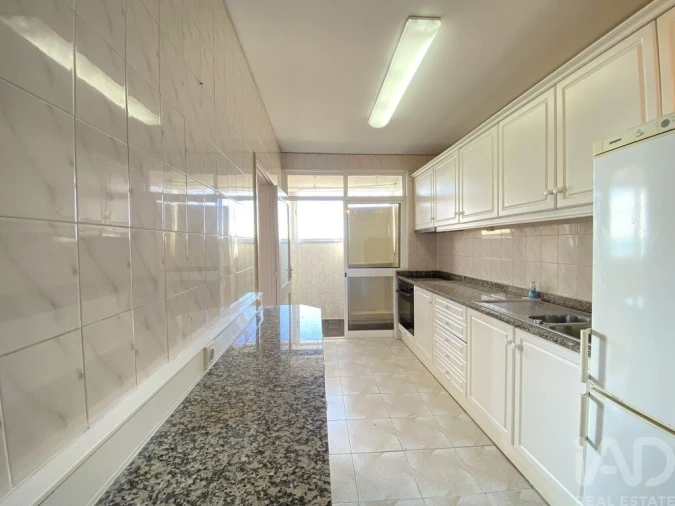 Apartamento T3 para Arrendamento em Aldoar, Foz do Douro e Nevogilde Foto 11