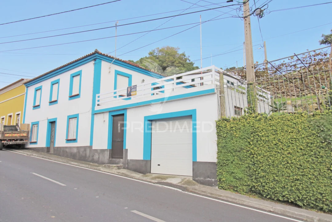 Moradia T3 para Venda em Angra (São Pedro) Foto 1