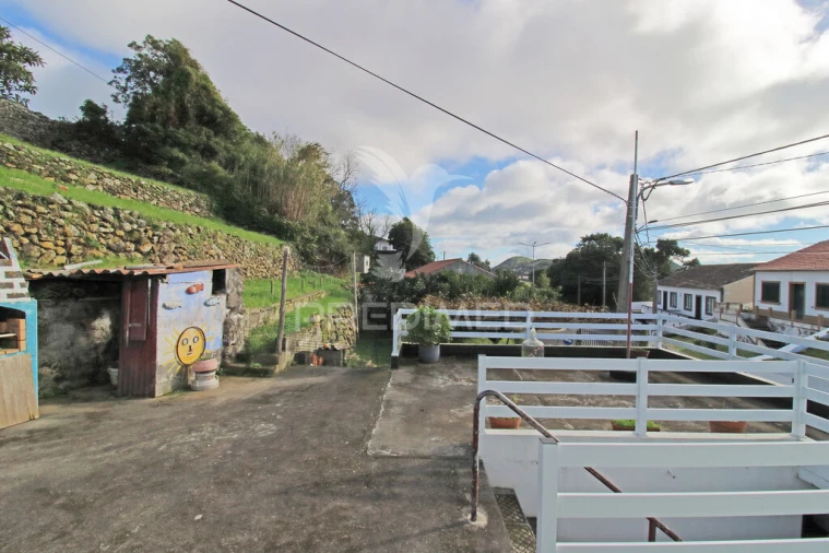 Moradia T3 para Venda em Angra (São Pedro) Foto 17