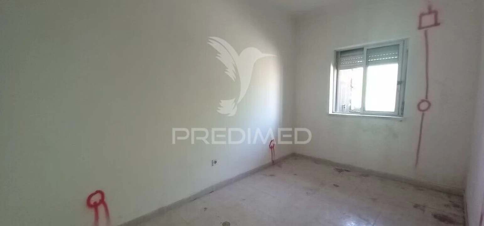Apartamento T1 para Venda em Baixa da Banheira e Vale da Amoreira Foto 3