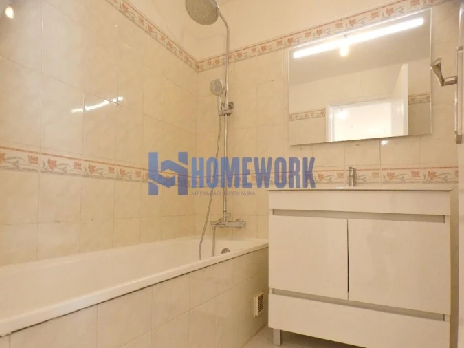 Apartamento T2 para Venda em Algueirão-Mem Martins Foto 7