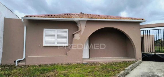 Moradia T3 para Venda em Canelas e Fermelã