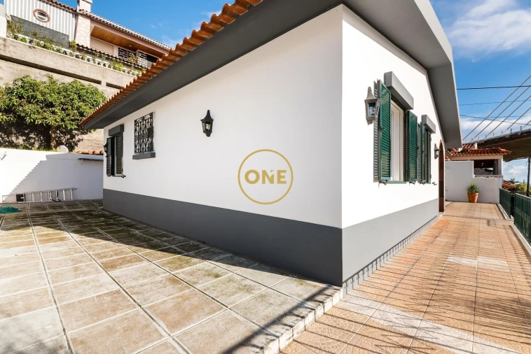 Moradia T4 para Venda em Funchal (Santa Luzia) Foto 20