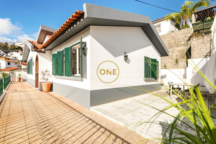 Moradia T4 para Venda em Funchal (Santa Luzia) Foto 23