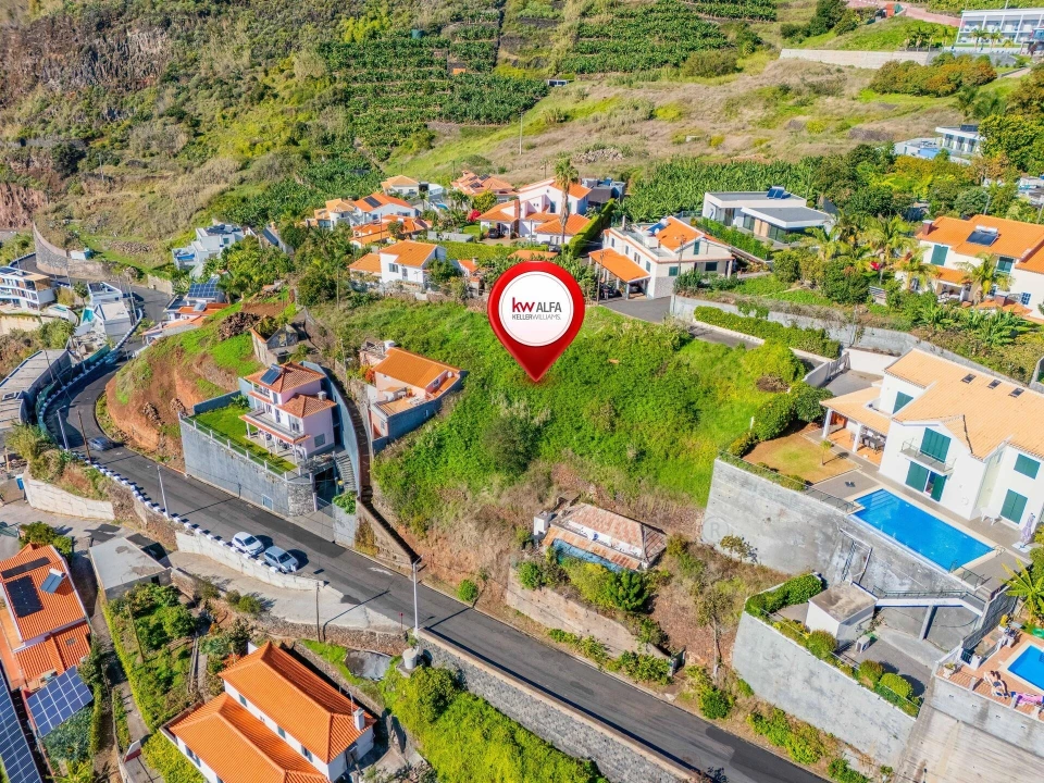 Terreno para Venda em Arco da Calheta Foto 11