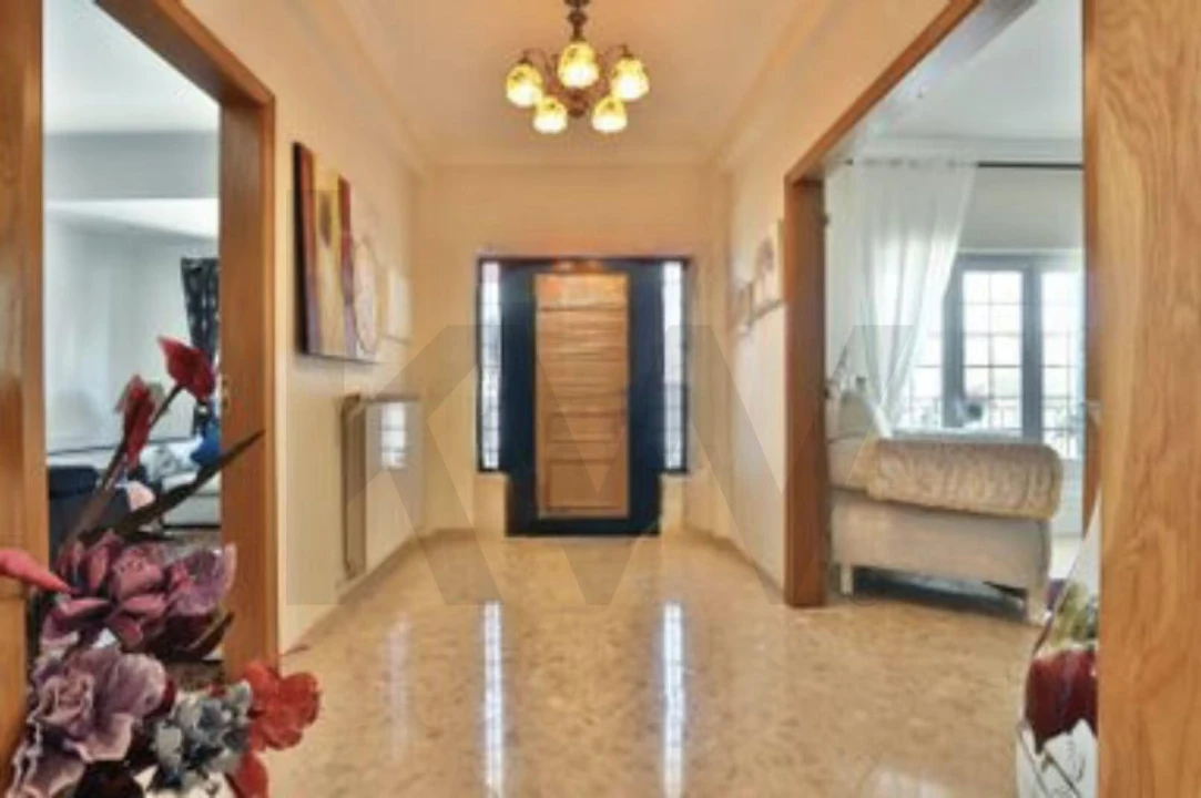 Moradia T4 para Arrendamento em Alcabideche Foto 16