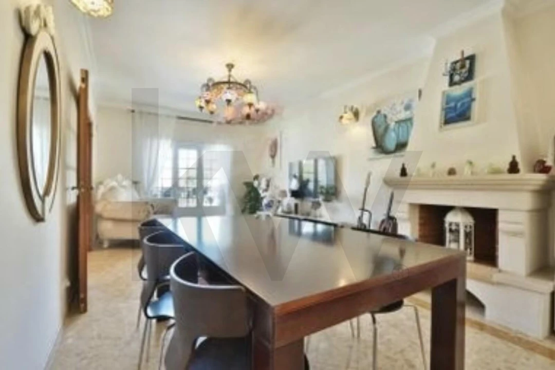 Moradia T4 para Arrendamento em Alcabideche Foto 22