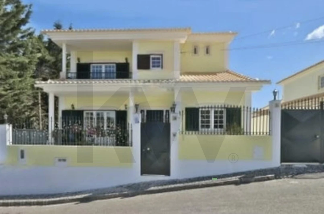 Moradia T4 para Arrendamento em Alcabideche Foto 13