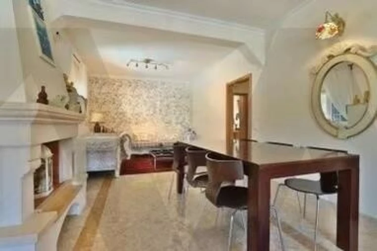 Moradia T4 para Arrendamento em Alcabideche Foto 13