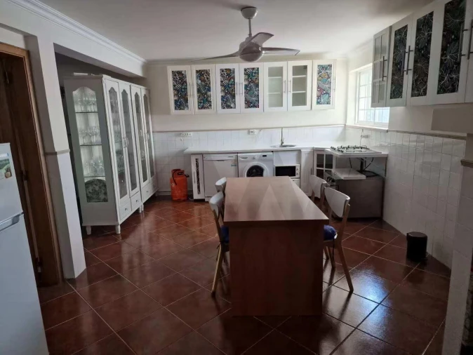 Moradia T4 para Arrendamento em Alcabideche Foto 36