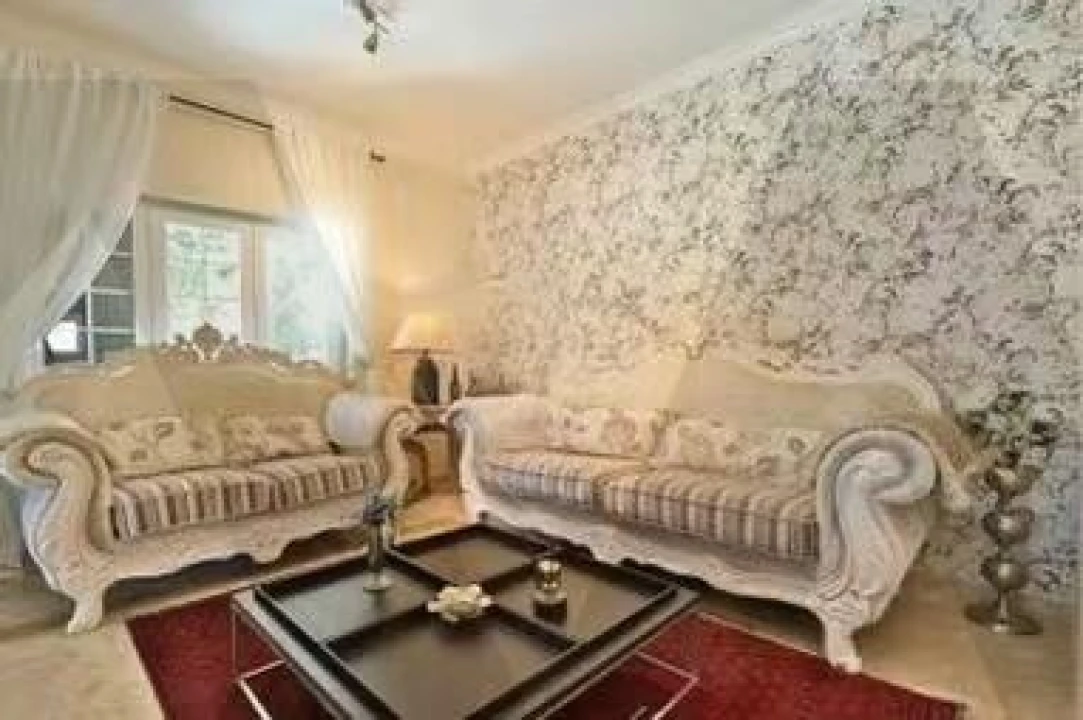 Moradia T4 para Arrendamento em Alcabideche Foto 23