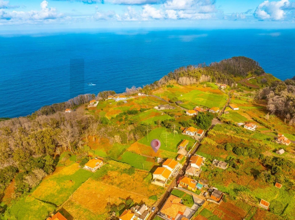 Terreno para Venda em Porto Moniz Foto 13