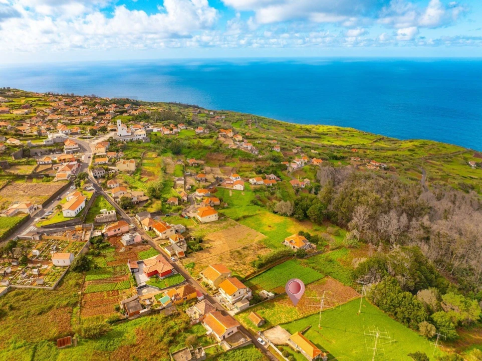 Terreno para Venda em Porto Moniz Foto 8