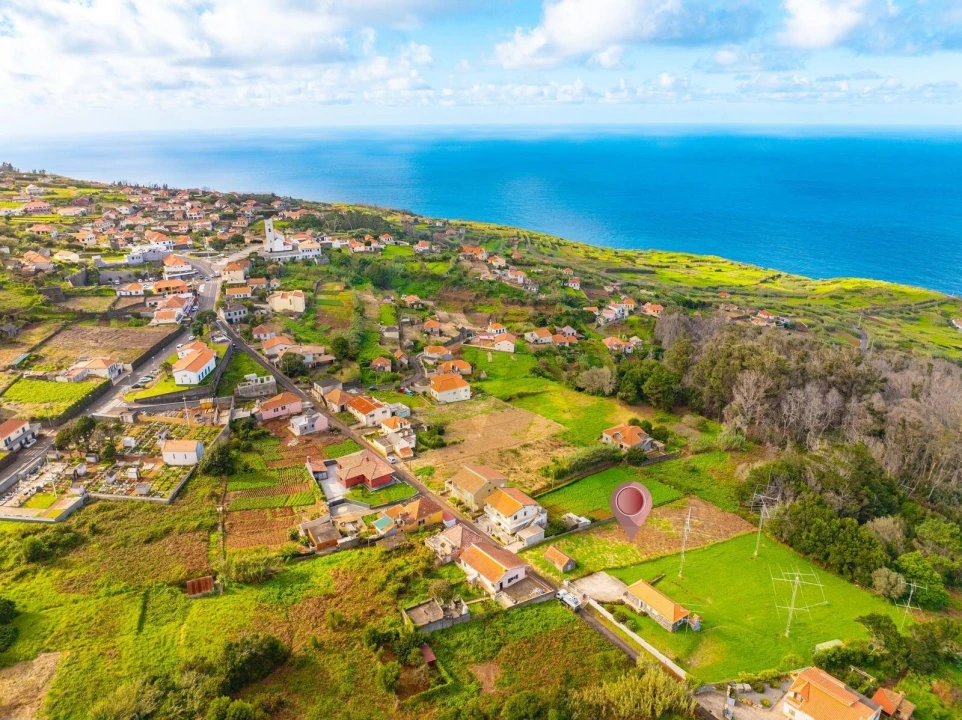 Terreno para Venda em Porto Moniz Foto 11