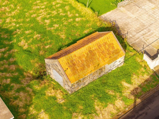 Terreno para Venda em Porto Moniz Foto 3