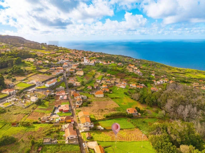 Terreno para Venda em Porto Moniz Foto 15