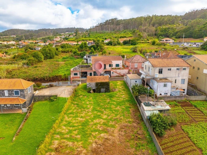 Terreno para Venda em Porto Moniz Foto 10