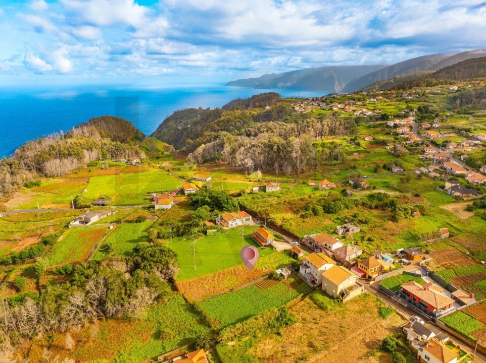 Terreno para Venda em Porto Moniz Foto 12
