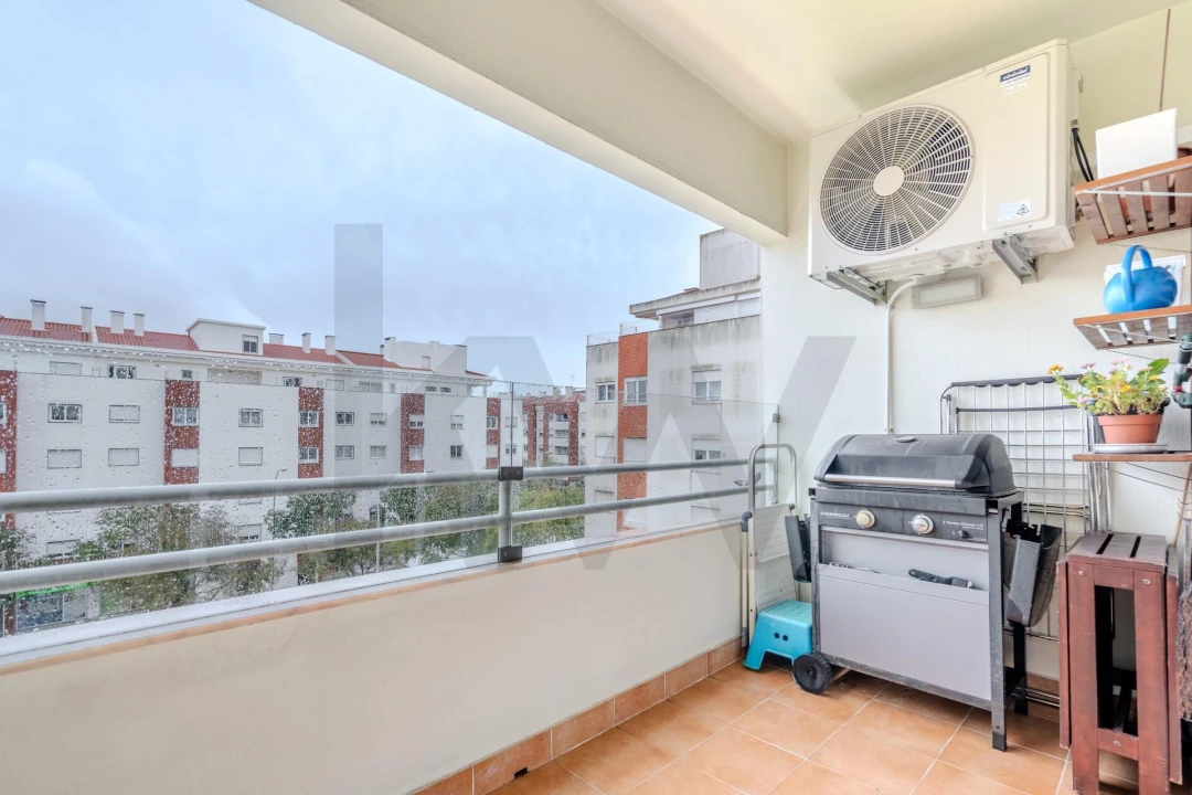 Apartamento T3 para Venda em São Domingos de Rana Foto 11